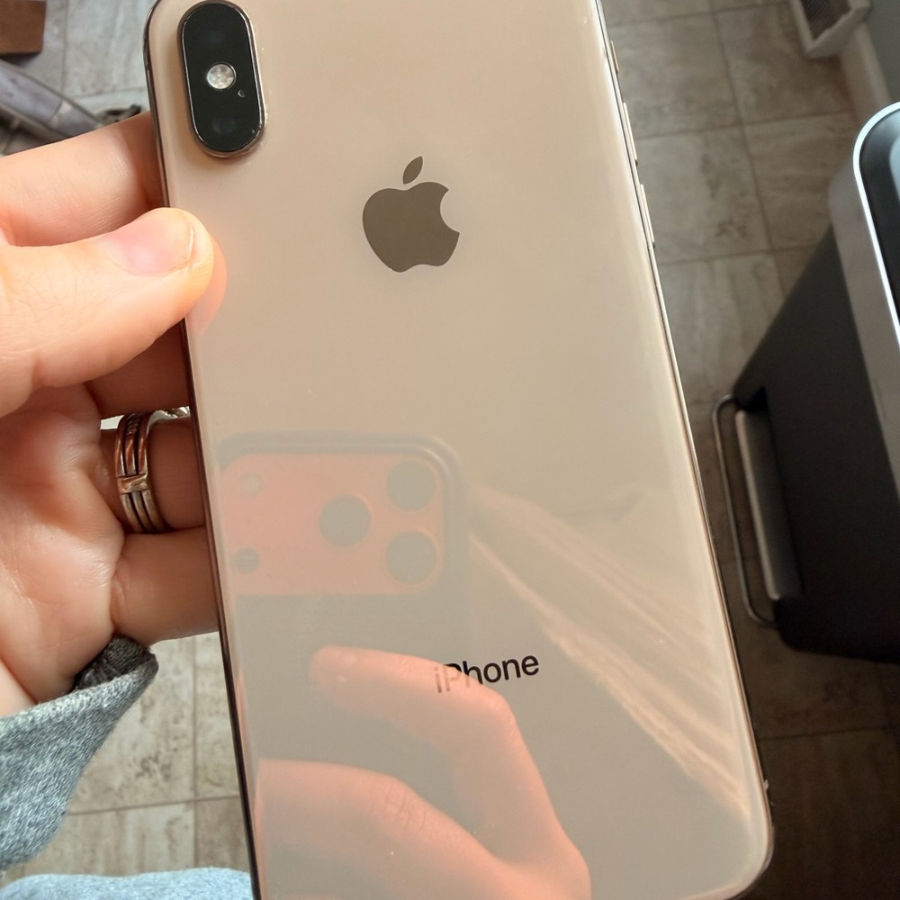 Apple iPhone XS
